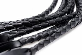 Kinky Flogger &ndash; Gevlochten Dominantie met Perfecte Grip (85 cm)